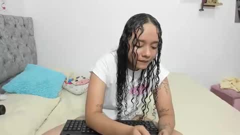 iam_mai online show from 12/15/25, 02:05