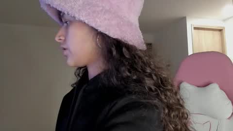 Snapshot of iam_nikki chatting on 03/03/25, 12:37 On instagram Imm NikkiHelp me reach 100 likes online show from 03/03/25, 12:37