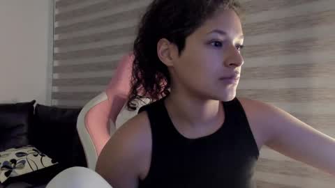 Snapshot of iam_nikki chatting on 03/06/25, 11:42 On instagram Imm NikkiHelp me reach 100 likes online show from 03/06/25, 11:42