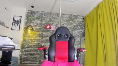 Snapshot of iam_samy chatting on 01/25/25, 11:44 Samy online show from 01/25/25, 11:44