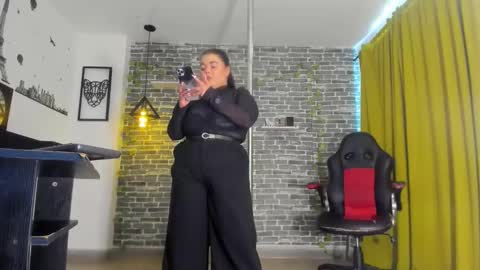 Snapshot of iam_samy chatting on 01/29/25, 05:24 Samy online show from 01/29/25, 05:24