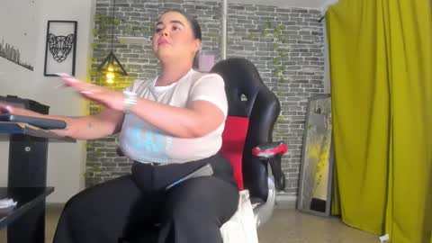 Snapshot of iam_samy chatting on 02/04/25, 05:55 Samy online show from 02/04/25, 05:55