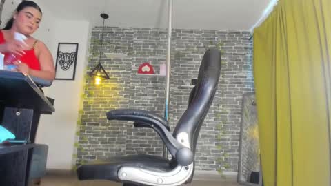 Snapshot of iam_samy chatting on 02/10/25, 06:03 Samy online show from 02/10/25, 06:03