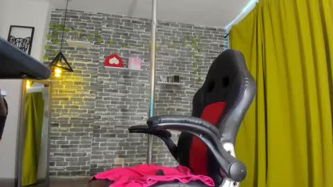 Snapshot of iam_samy chatting on 02/28/25, 05:48 Samy online show from 02/28/25, 05:48