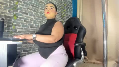 Snapshot of iam_samy chatting on 10/22/25, 11:32 Samy online show from 10/22/25, 11:32