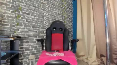 Snapshot of iam_samy chatting on 11/13/25, 11:53 Samy online show from 11/13/25, 11:53