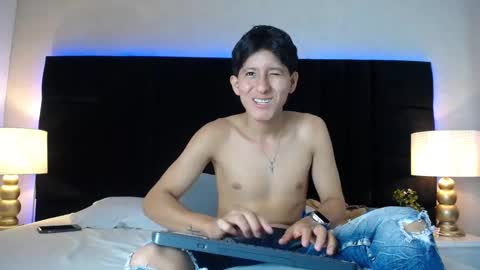 Snapshot of iam_smiths chatting on 02/23/26, 04:54 I A M S M I T H S online show from 02/23/26, 04:54