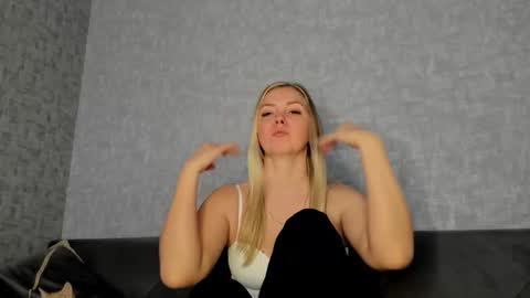 Venus online show from 02/14/26, 08:33