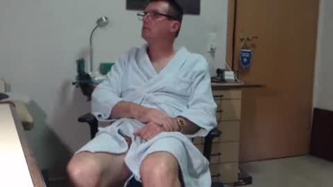 Snapshot of iamachim chatting on 11/04/25, 06:29 iamachim online show from 11/04/25, 06:29