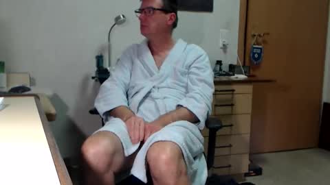 Snapshot of iamachim chatting on 11/24/25, 06:29 iamachim online show from 11/24/25, 06:29