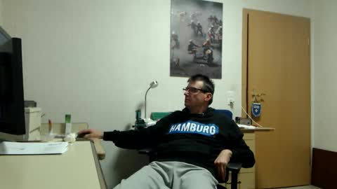 Snapshot of iamachim chatting on 11/25/25, 06:30 iamachim online show from 11/25/25, 06:30