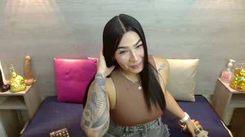 Snapshot of iamcarollvbna chatting on 10/15/25, 04:34 Caroll online show from 10/15/25, 04:34