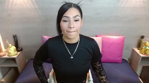 Snapshot of iamcarollvbna chatting on 10/20/25, 02:45 Caroll online show from 10/20/25, 02:45