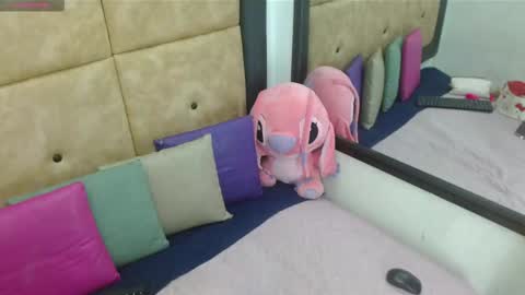 Snapshot of iamcarollvbna chatting on 11/27/25, 04:58 Caroll online show from 11/27/25, 04:58