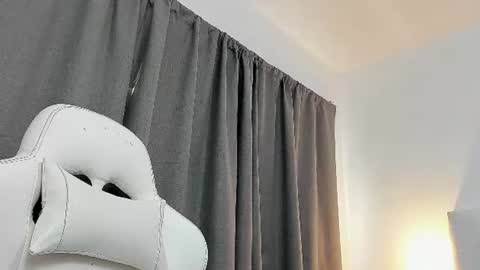 Snapshot of iamcharlotte19 chatting on 06/22/26, 12:24 Charlotte online show from 06/22/26, 12:24