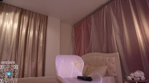 Snapshot of iamclaire_ chatting on 02/16/25, 07:49 Claire online show from 02/16/25, 07:49