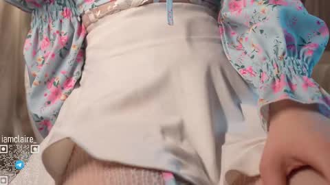 Snapshot of iamclaire_ chatting on 02/19/25, 04:33 Claire online show from 02/19/25, 04:33