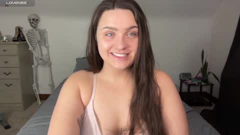 Crystal online show from 02/19/25, 04:55