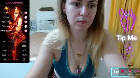 Snapshot of iamdaddyissues chatting on 09/29/25, 07:13 Alice online show from 09/29/25, 07:13