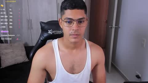 Dylan  independent model  online show from 09/19/25, 02:29