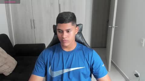 Dylan  independent model  online show from 10/01/25, 02:23