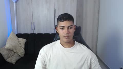 Dylan  independent model  online show from 10/23/25, 07:01