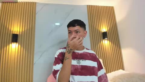 Juliiiiian online show from 02/18/25, 11:22