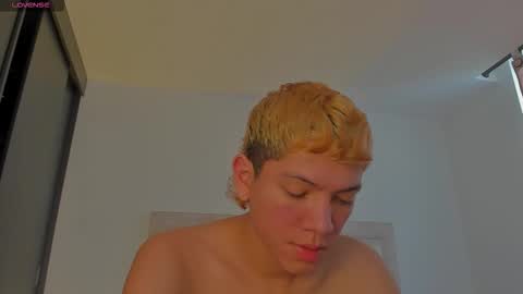 Juliiiiian online show from 11/20/25, 03:56