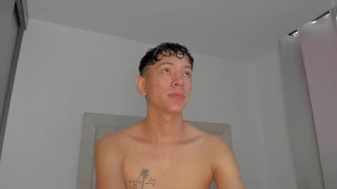 Juliiiiian online show from 04/18/26, 11:47