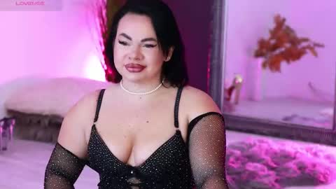 Lila online show from 10/19/25, 04:18