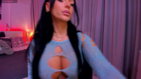 Snapshot of iammazeekiin30 chatting on 12/17/25, 07:20 Maze online show from 12/17/25, 07:20