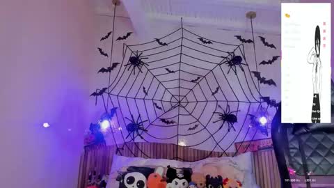 Snapshot of iamnayuta chatting on 10/24/25, 04:53 Nayuta online show from 10/24/25, 04:53