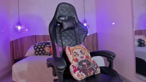 Snapshot of iamnayuta chatting on 11/19/25, 07:58 Nayuta online show from 11/19/25, 07:58