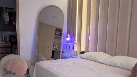 Nyxy online show from 12/02/25, 11:04