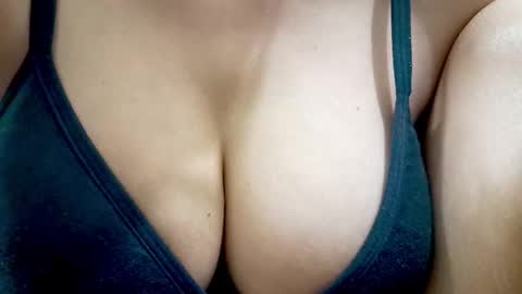 Iamnidhicam online show from 03/20/26, 05:51