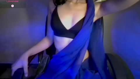 Snapshot of iamsweethoney chatting on 09/25/25, 07:06 hainnahh online show from 09/25/25, 07:06