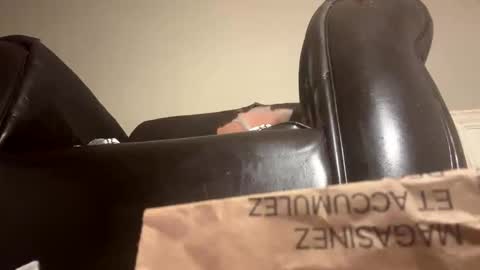 Snapshot of iamtheone403 chatting on 11/14/25, 10:07 iamtheone403 online show from 11/14/25, 10:07