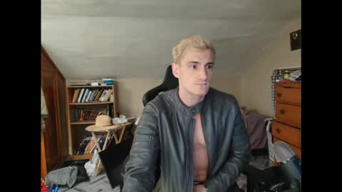 iamtommyparker online show from 11/04/25, 10:09