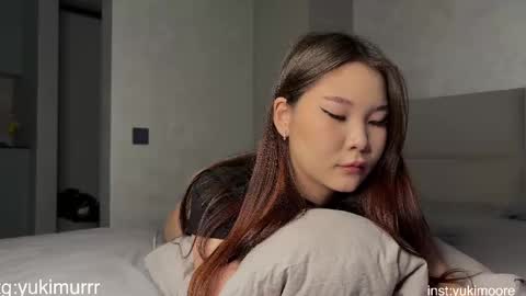 iamyuki_ online show from 04/15/26, 02:18