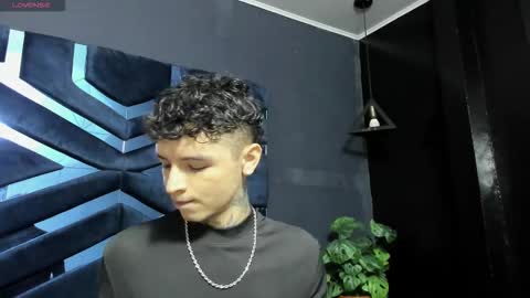 IAN CASTILLO online show from 01/12/26, 11:15