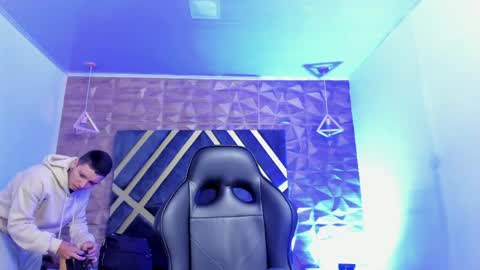 IAN CASTILLO online show from 04/08/26, 11:10