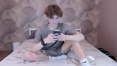 Ian Flor online show from 02/12/26, 03:18