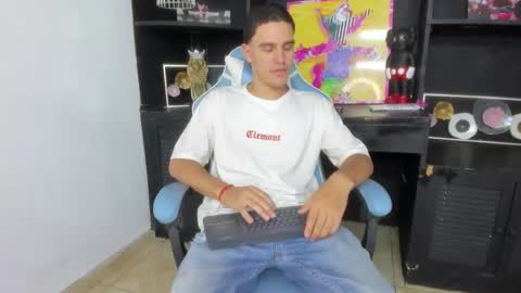 Ian online show from 02/06/25, 08:34