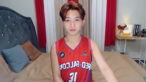 Snapshot of ian_luxxx chatting on 02/14/25, 10:14 ian_luxxx online show from 02/14/25, 10:14