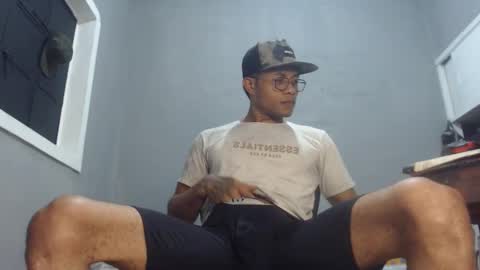 Snapshot of ian_tuner chatting on 12/23/24, 05:28 ian_tuner online show from 12/23/24, 05:28