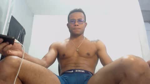 Snapshot of ian_tuner chatting on 09/17/25, 01:40 ian_tuner online show from 09/17/25, 01:40