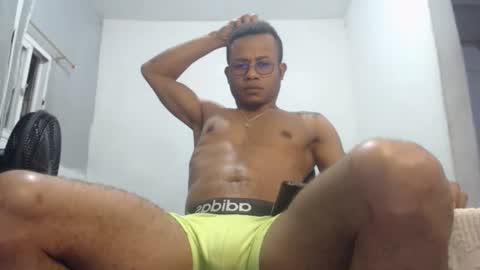 Snapshot of ian_tuner chatting on 09/19/25, 07:32 ian_tuner online show from 09/19/25, 07:32