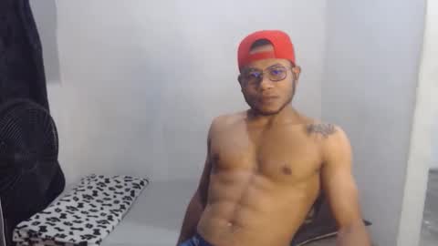 Snapshot of ian_tuner chatting on 12/14/25, 11:09 ian_tuner online show from 12/14/25, 11:09