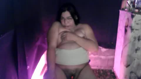 Snapshot of iana_whorexxx chatting on 05/27/26, 02:25 iana online show from 05/27/26, 02:25