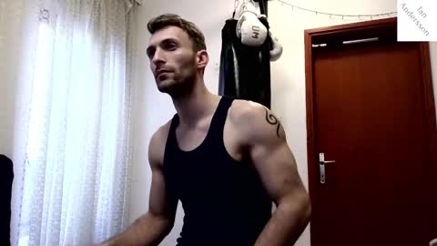 Snapshot of ianandersson27 chatting on 12/24/24, 01:28 Ian Andersson online show from 12/24/24, 01:28